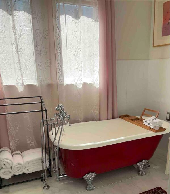 Luxury With Water View - 2 Mini Bedrooms * Greenwich